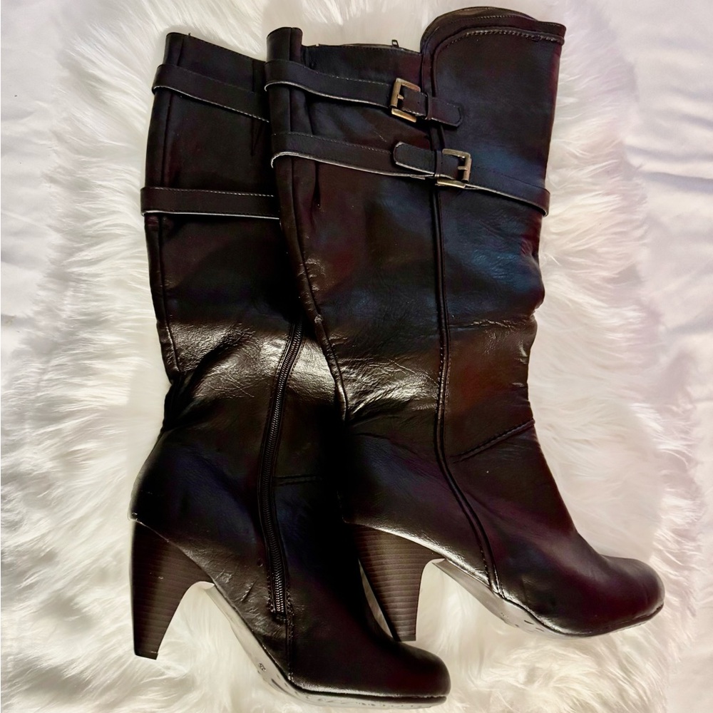Elegant Brown Knee-High Boots with Buckles